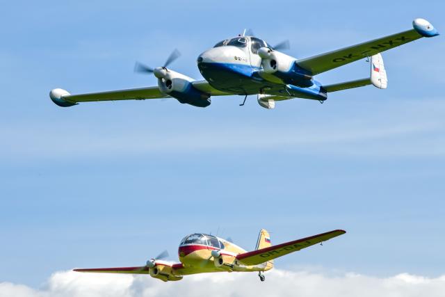 Let L-200 Morava + Aero Ae145